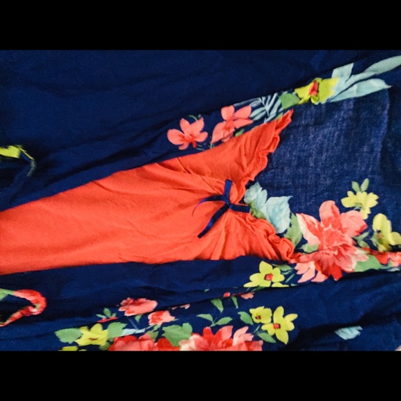 Gown - Picture 11 of 11